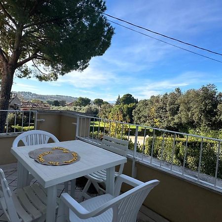 N185 - Numana, Meraviglioso Trilocale Con Terrazzo E Piscina Eksteriør billede
