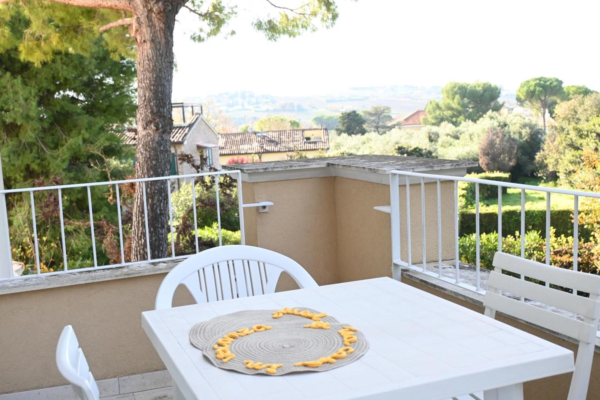N185 - Numana, Meraviglioso Trilocale Con Terrazzo E Piscina Eksteriør billede