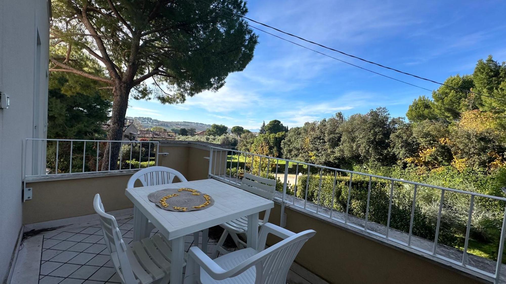 N185 - Numana, Meraviglioso Trilocale Con Terrazzo E Piscina Eksteriør billede